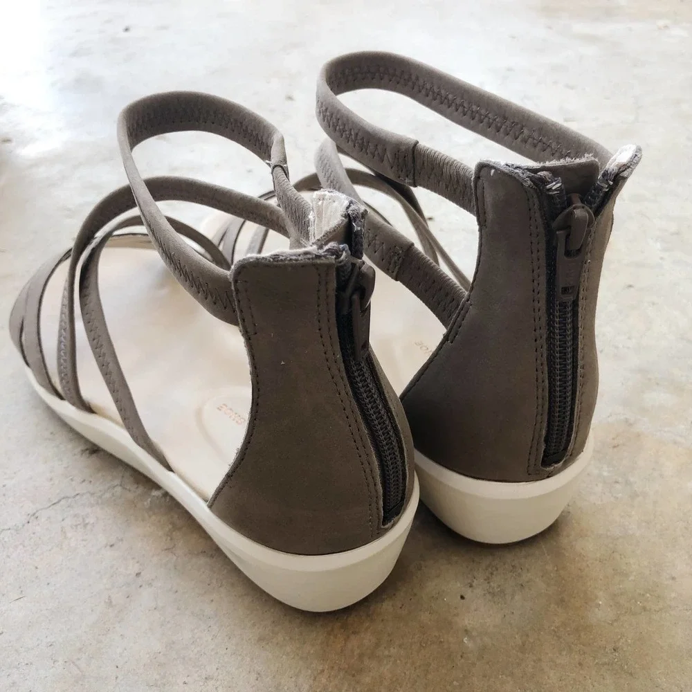 Hush Puppies Gray Strappy Sandals - Picture 5 of 6